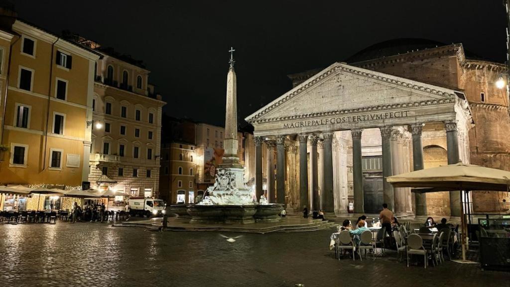 Ele Suites Pantheon Rome Bagian luar foto