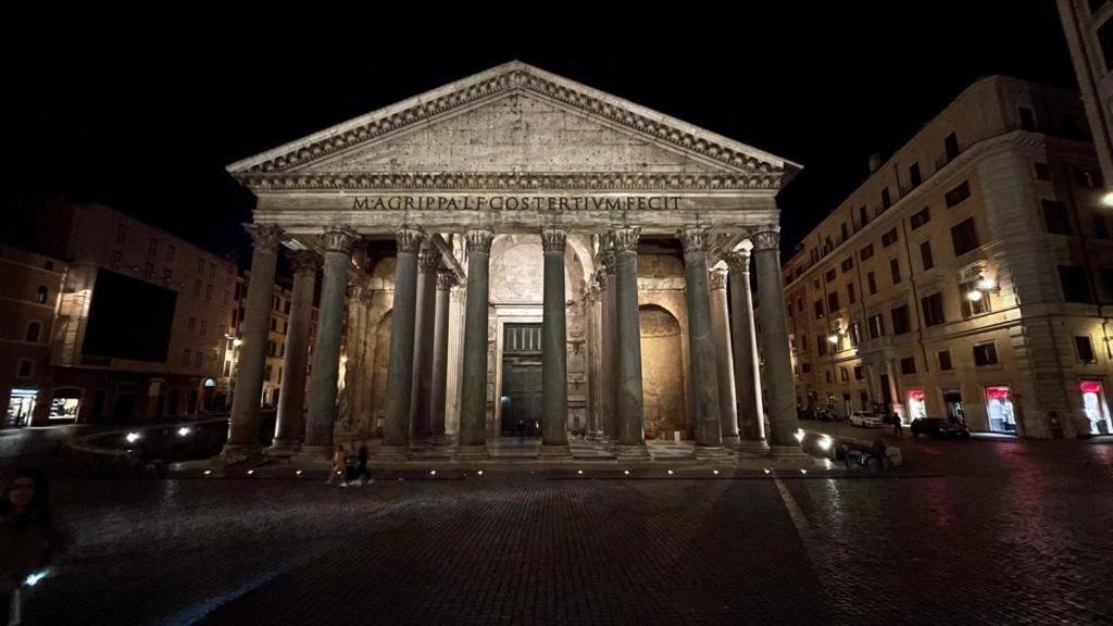 Ele Suites Pantheon Rome Bagian luar foto