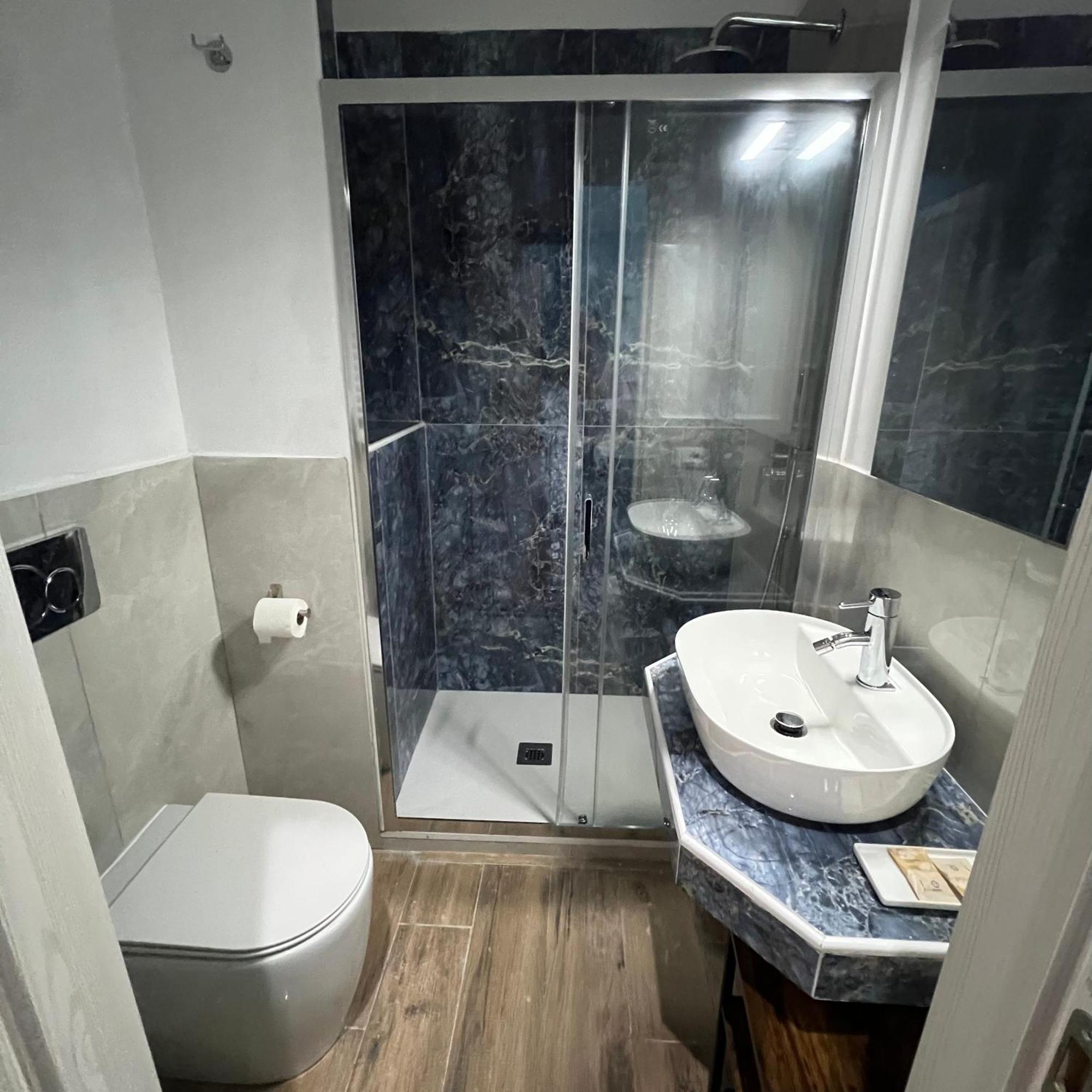 Ele Suites Pantheon Rome Bagian luar foto