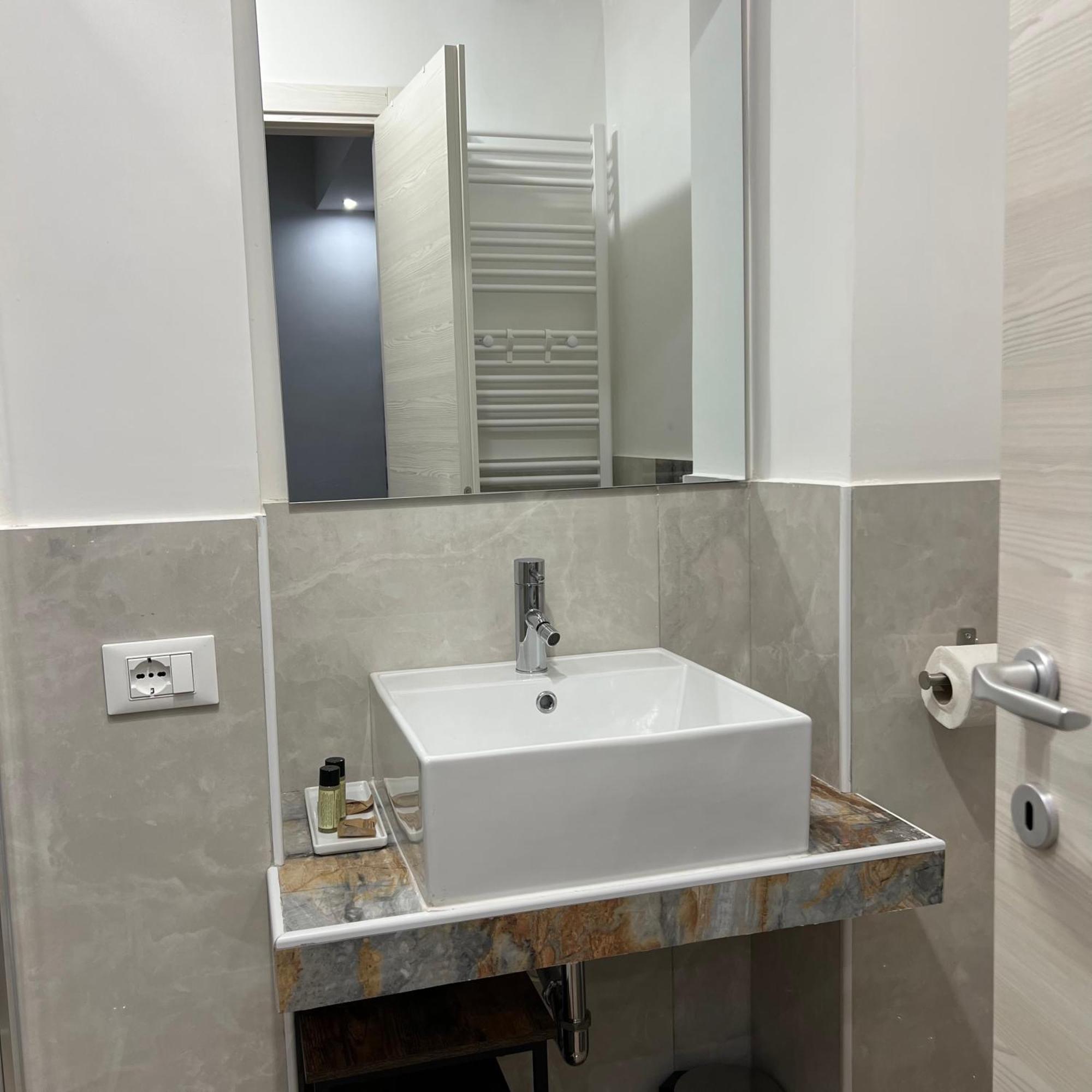 Ele Suites Pantheon Rome Bagian luar foto
